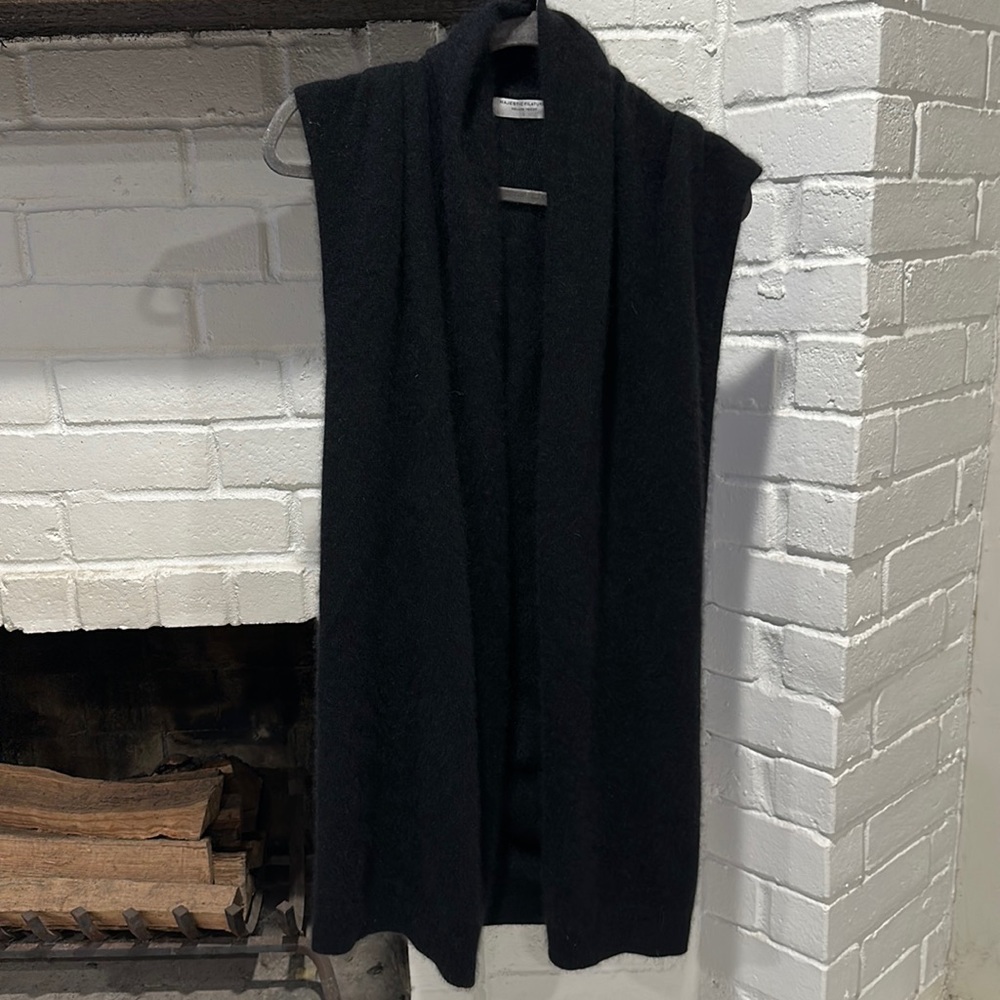 MAJESTIC FILATURE DELUXE TRICOT Black Sleeveless Cardigan